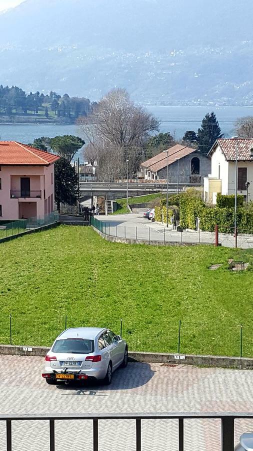 A due passi dalla spiaggia Colico Esterno foto