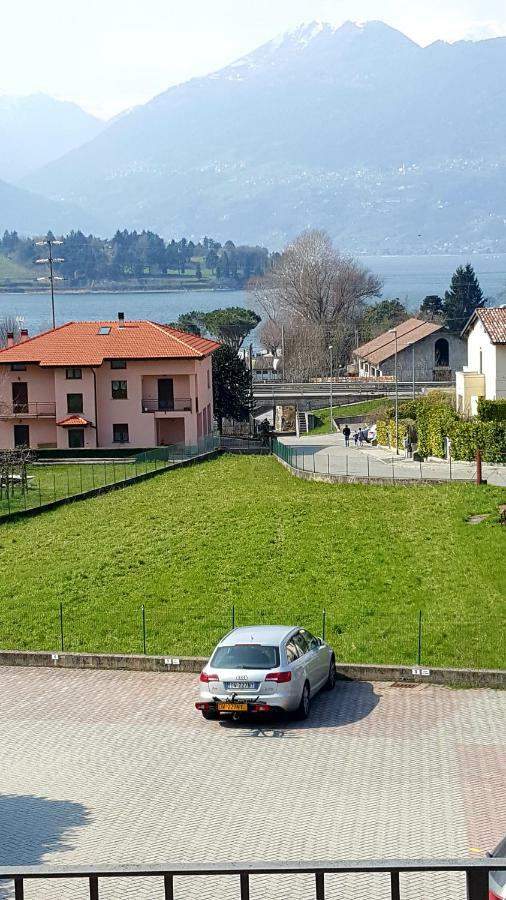 A due passi dalla spiaggia Colico Esterno foto